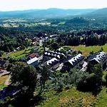 Skalnica- Z Widokiem Na Góry, Przy Szlakach *