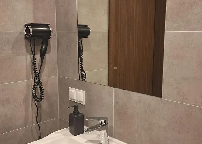 Skalnica- Z Widokiem Na Gory, Przy Szlakach Karpacz